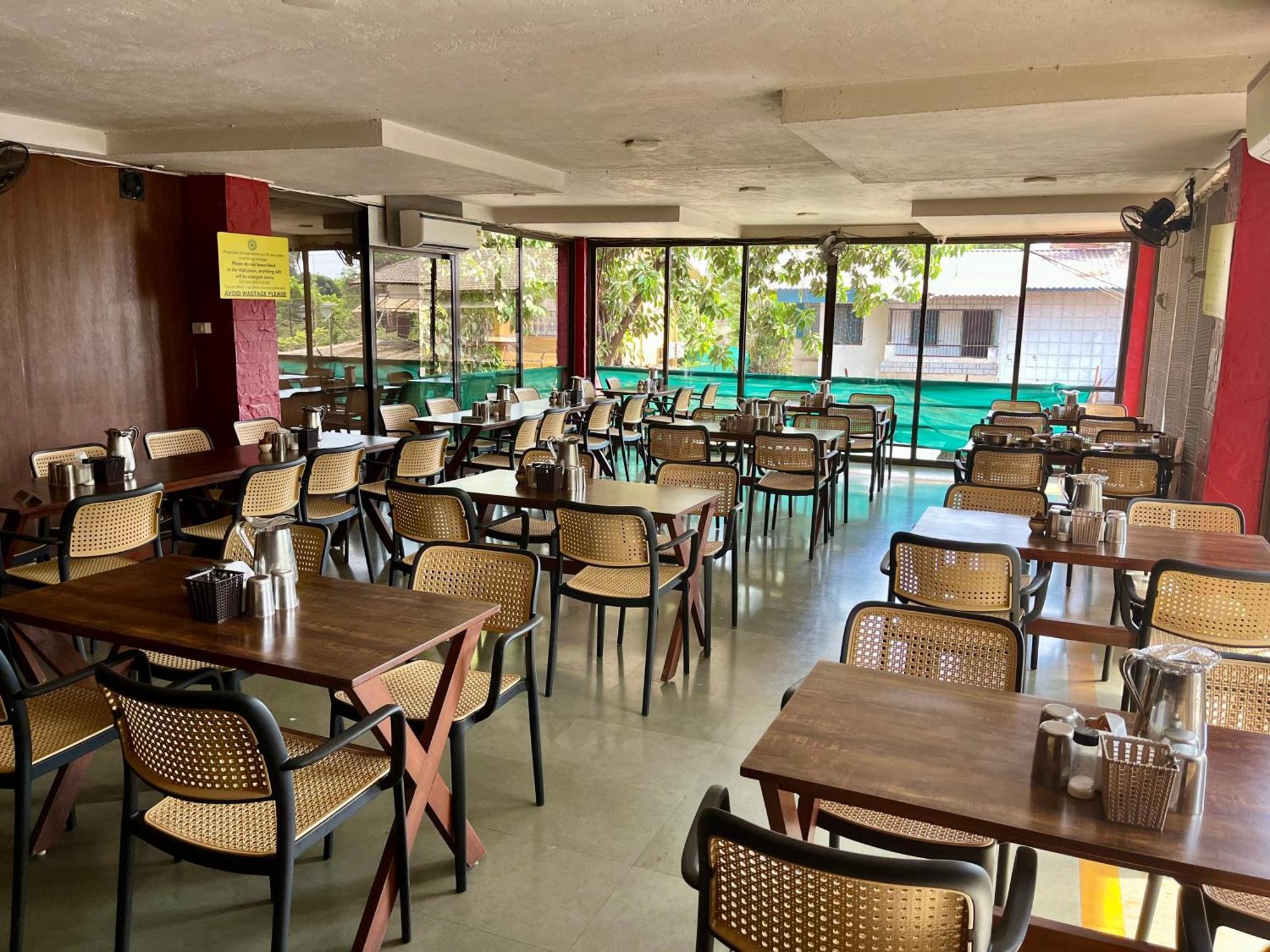 Girivihar Holiday Club - Pure Veg Лонавла Екстер'єр фото